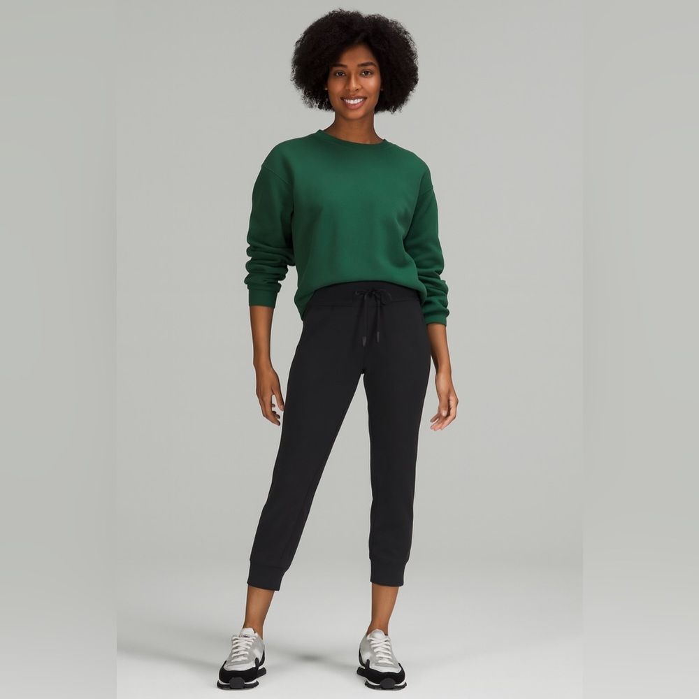 Lululemon Ready to Rulu Jogger, High Rise. Slim fit. Size 4 workout casual comfy